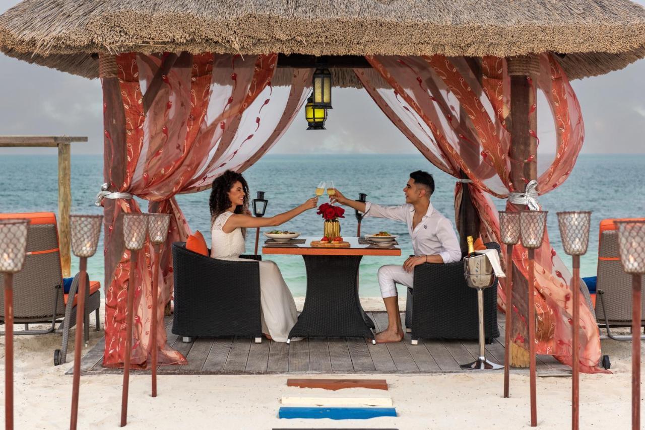 Al Maya Island & Pousada